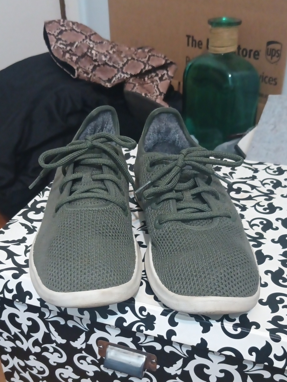allbirds Men's Olive Knit Lace-Up Sneakers